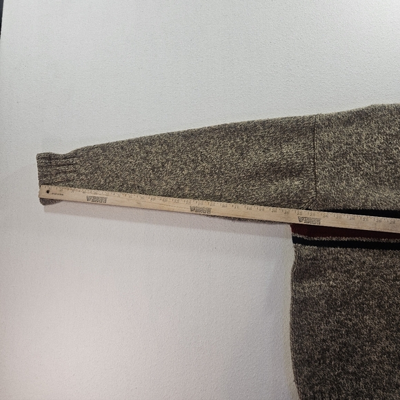 Abercrombie & Fitch XL Shetland Wool V-Neck Sweater - Picture 6 of 7